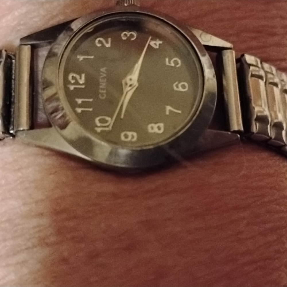 Geneva Black and Silver Wristwatch Needs Battery